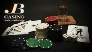 Mula sa klasikong Texas Hold’em hanggang sa kumplikadong 2 hanggang 7 lowball na laro, mayroong ilang mga poker cash game setup na maaari mong gawin sa bahay.